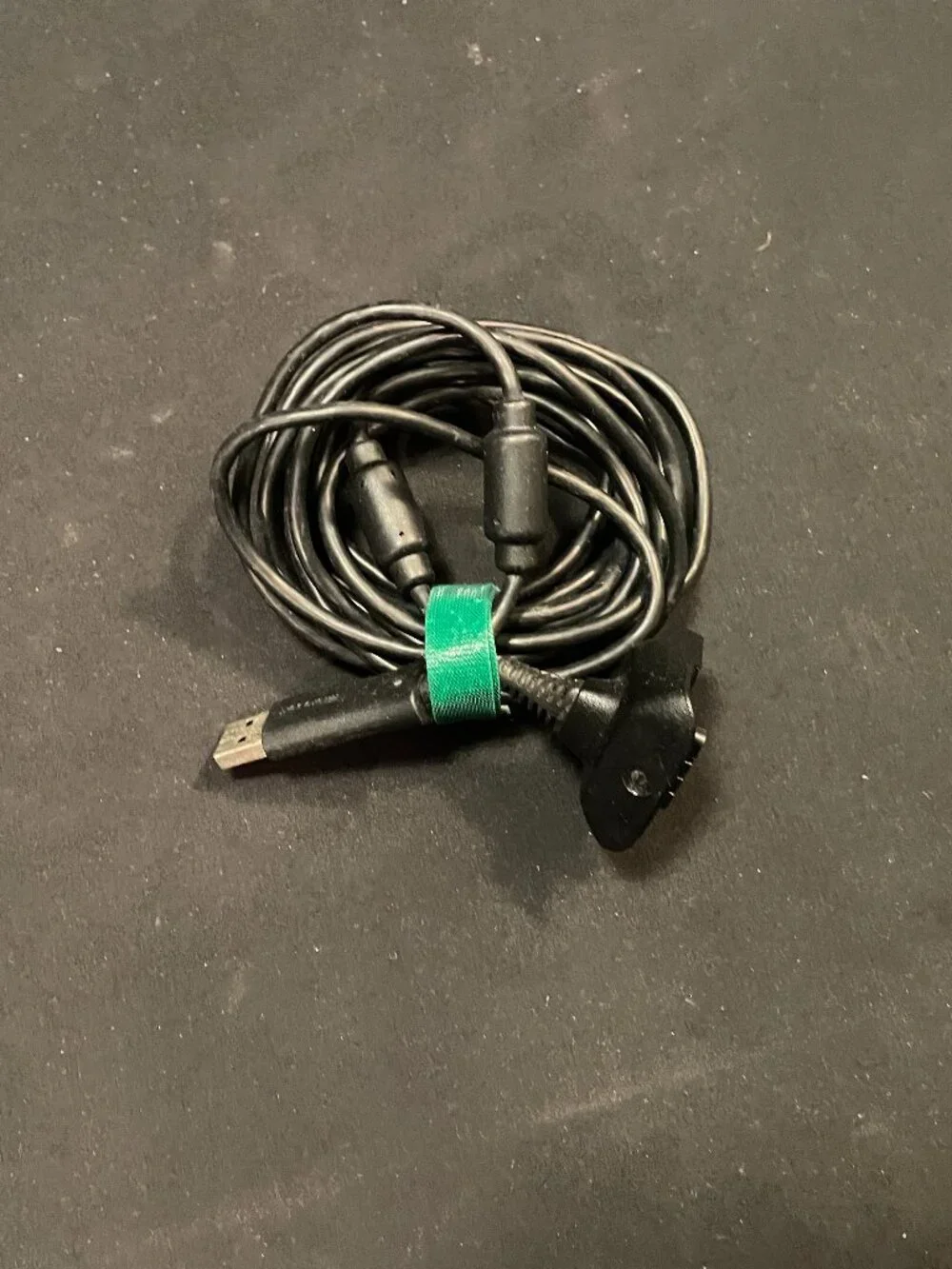 Xbox 360 controller charger
